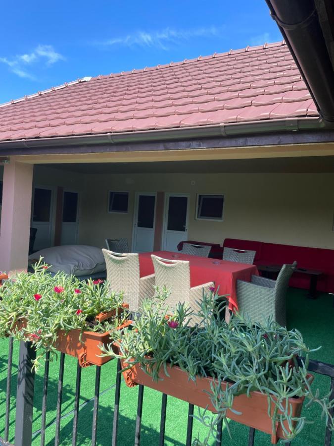 Hotel Vila Baciu Tuzla Exterior foto